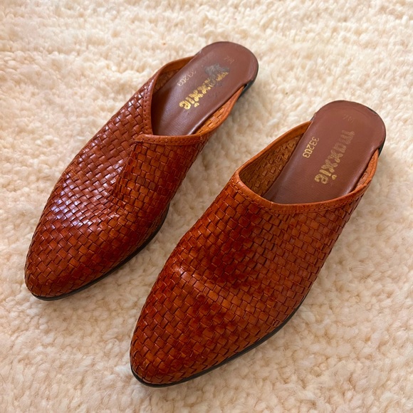 Leather Slides - Picture 1 of 2